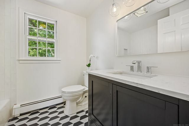 127 South Gate Lane, Fairfield, CT 06890