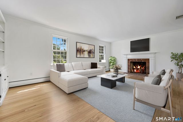 127 South Gate Lane, Fairfield, CT 06890