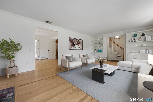 127 South Gate Lane, Fairfield, CT 06890