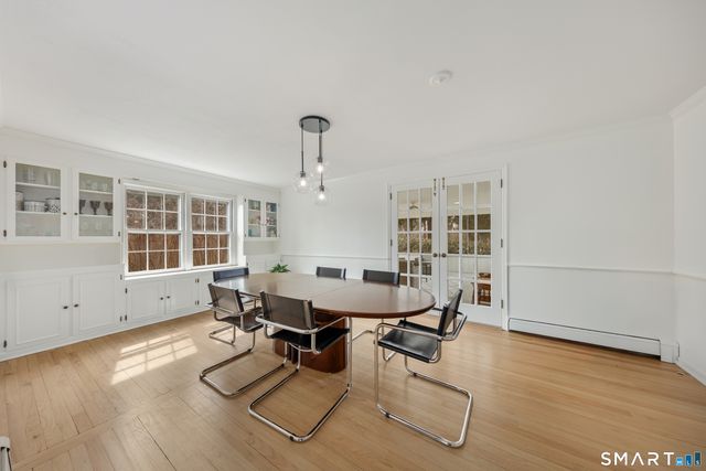 127 South Gate Lane, Fairfield, CT 06890