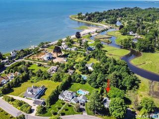 127 South Gate Lane, Fairfield, CT 06890