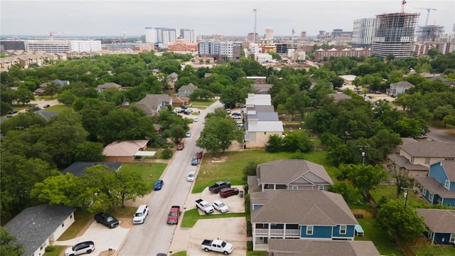 4208 Oaklawn Street, Bryan, TX 77801