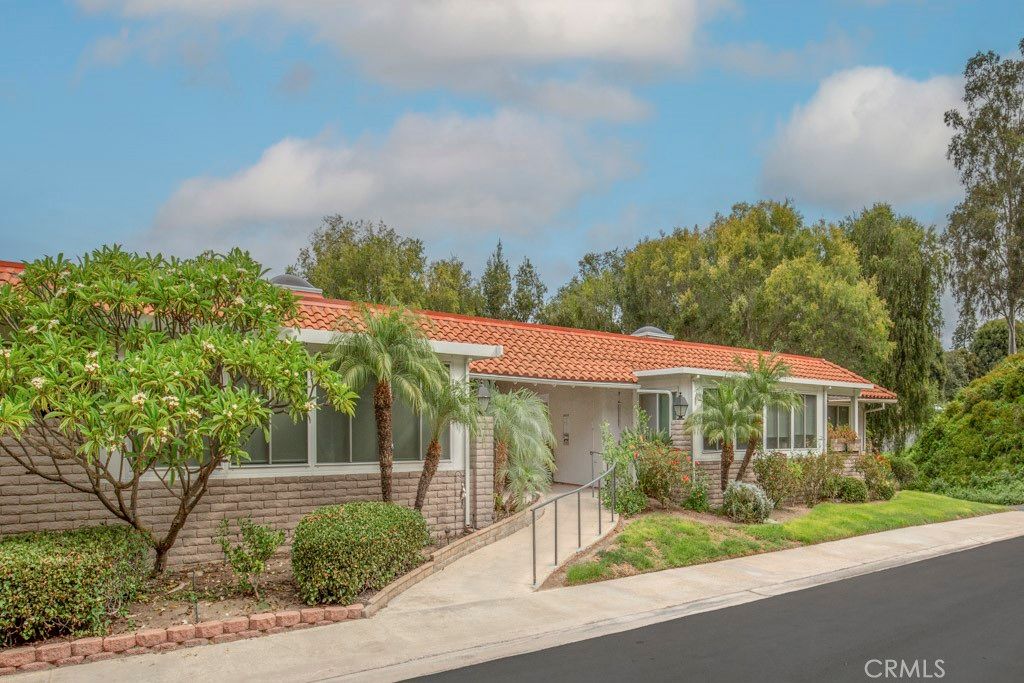 3304 Via Carrizo O, Laguna Woods, CA 92637 — exterior