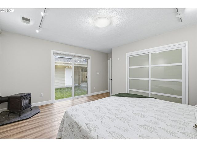 4005 Se LEXINGTON St, Portland, OR 97202