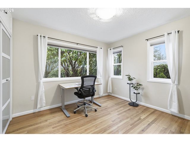 4005 Se LEXINGTON St, Portland, OR 97202