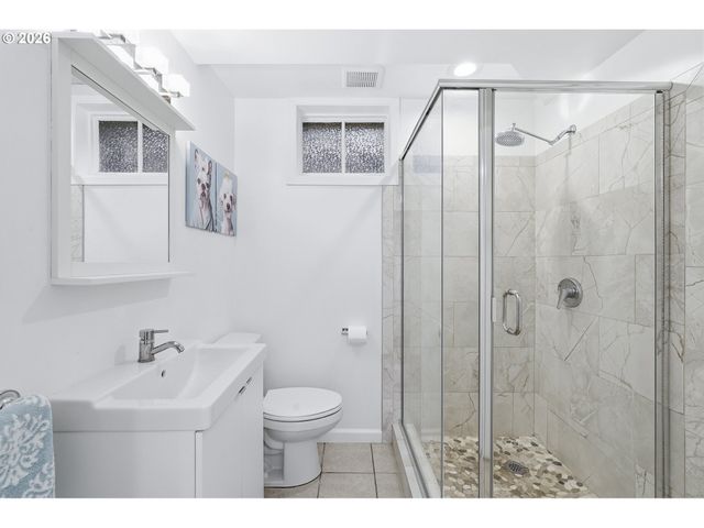 4005 Se LEXINGTON St, Portland, OR 97202