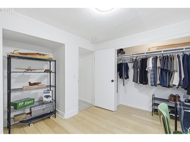 4005 Se LEXINGTON St, Portland, OR 97202