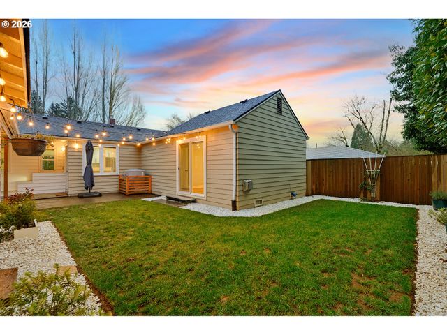 4005 Se LEXINGTON St, Portland, OR 97202