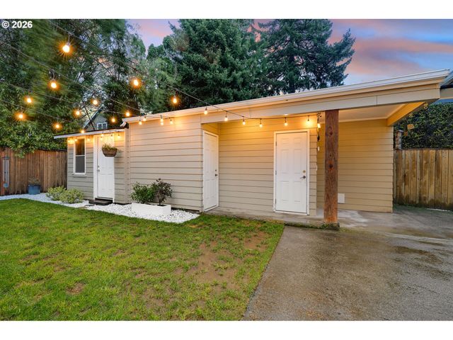 4005 Se LEXINGTON St, Portland, OR 97202