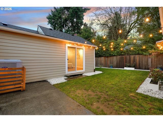 4005 Se LEXINGTON St, Portland, OR 97202