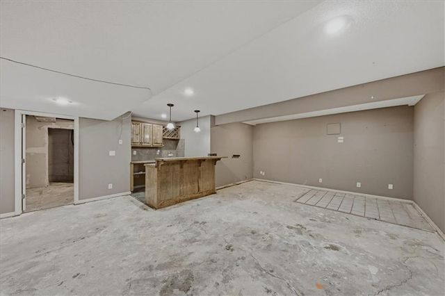 2227 SW Park avenue Circle, Blue Springs, MO 64014