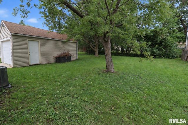 423 W LAKEWOOD Avenue, Peoria, IL 61614