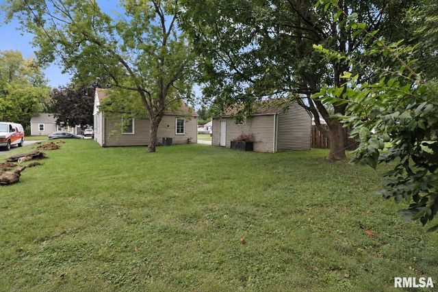 423 W LAKEWOOD Avenue, Peoria, IL 61614