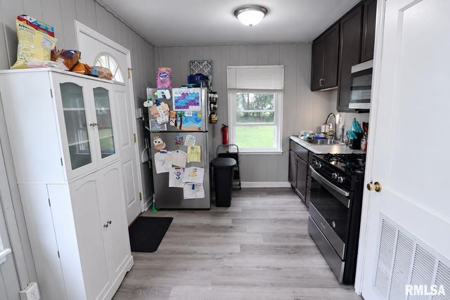 423 W LAKEWOOD Avenue, Peoria, IL 61614