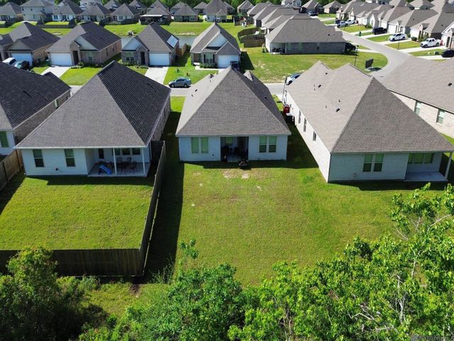 8311 Rosemary Ave, Denham Springs, LA 70726