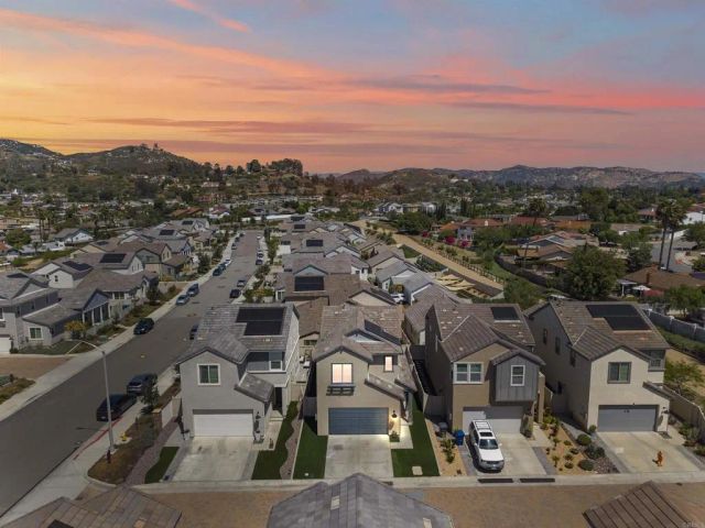 1982 Julie Dawn Place, Escondido, CA 92026