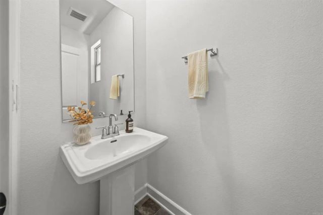 1982 Julie Dawn Place, Escondido, CA 92026