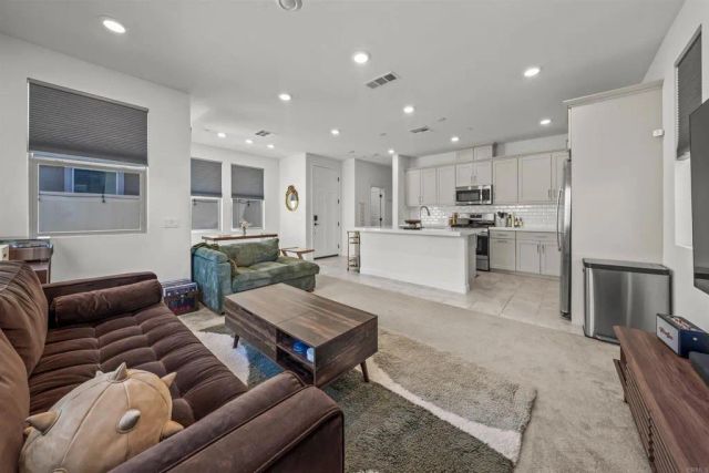 1982 Julie Dawn Place, Escondido, CA 92026