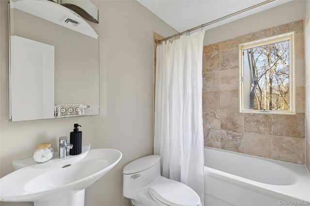 27 Ravine Road, Miller Place, NY 11764