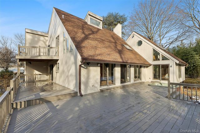 27 Ravine Road, Miller Place, NY 11764