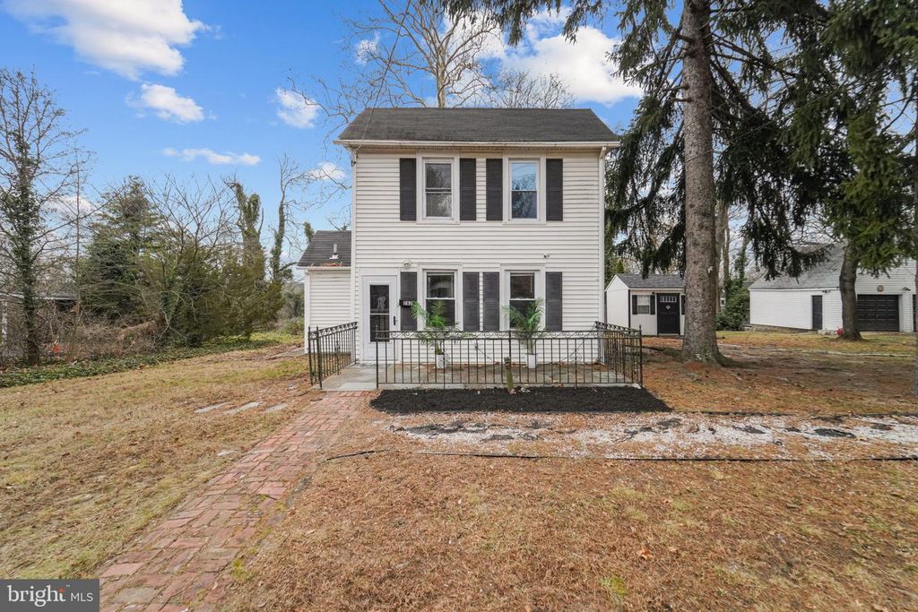 282 BERLIN RD, Clementon, NJ 08021