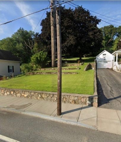 252 Railroad Street, Lincoln, RI 02838