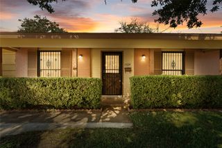 1529 Regina Court N, Irving, TX 75062