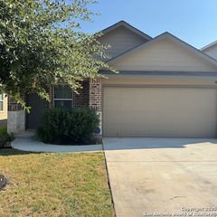 321 Middle Green, Floresville, TX 78114