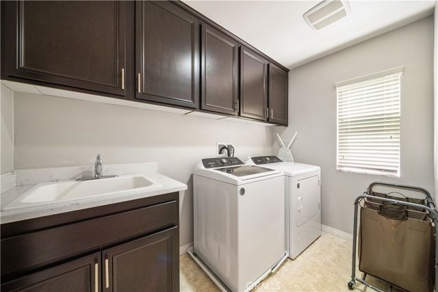 851 Christian Court, Upland, CA 91784