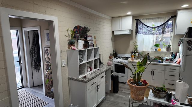 129 Phoenix Ave, Modesto, CA 95354