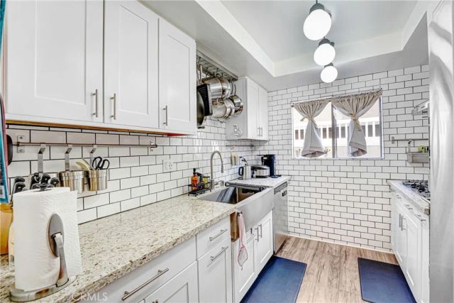 326 E Valencia C, Burbank, CA 91502