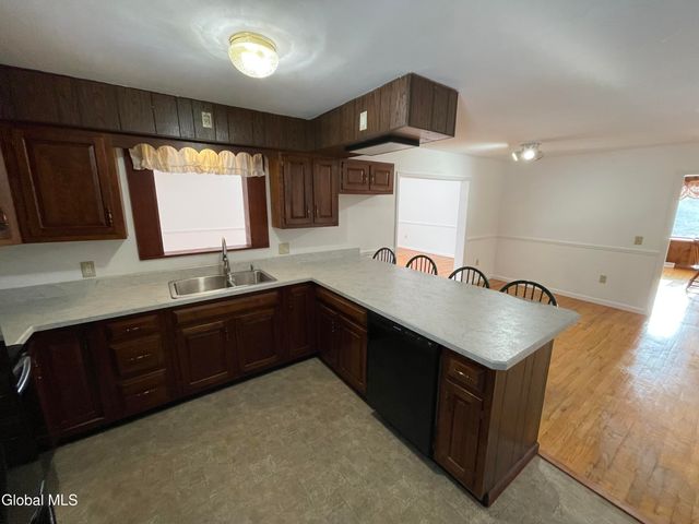 382 Old Road, Grafton, NY 12052