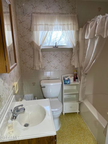 382 Old Road, Grafton, NY 12052