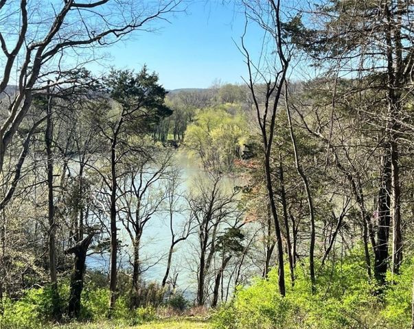 1343 River Point Road, Fayetteville, AR 72703