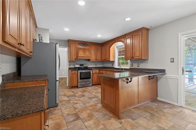 101 Cobia DR, Yorktown, VA 23692