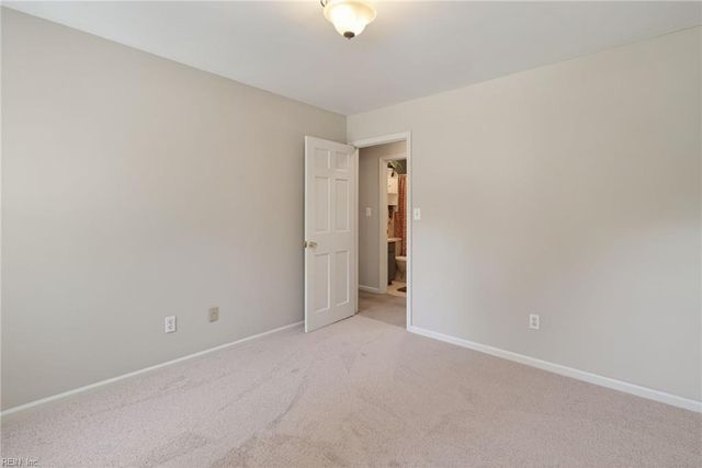 101 Cobia DR, Yorktown, VA 23692