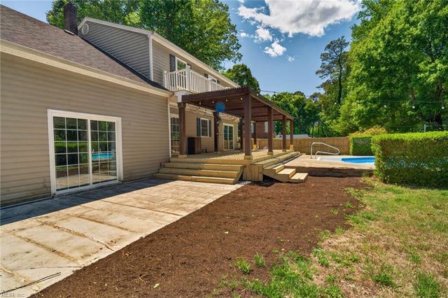 101 Cobia DR, Yorktown, VA 23692