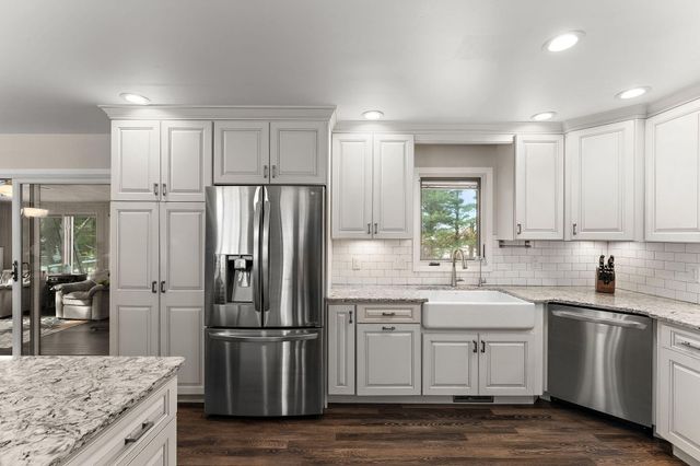 1034 N 350 E, Chesterton, IN 46304