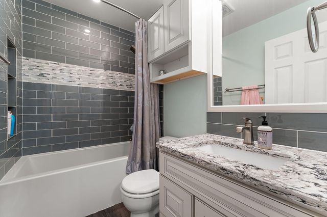 1034 N 350 E, Chesterton, IN 46304