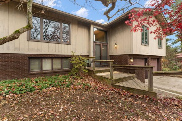 1034 N 350 E, Chesterton, IN 46304