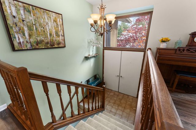 1034 N 350 E, Chesterton, IN 46304