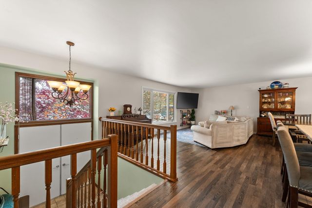 1034 N 350 E, Chesterton, IN 46304