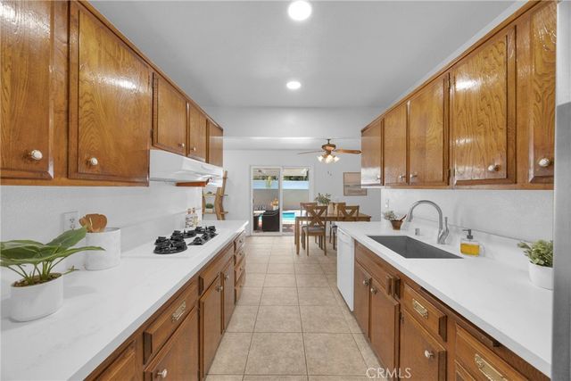 8350 E Blithedale, Long Beach, CA 90808