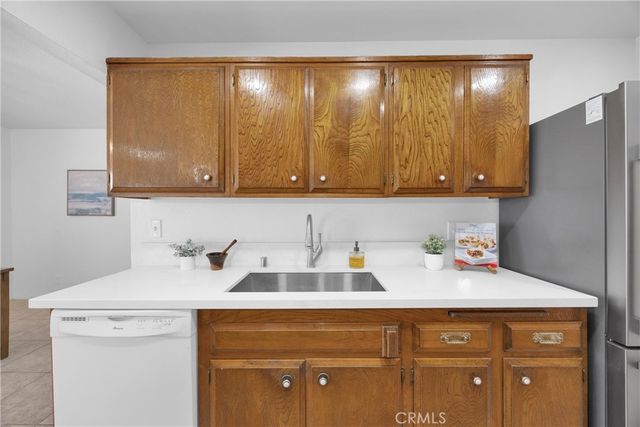 8350 E Blithedale, Long Beach, CA 90808