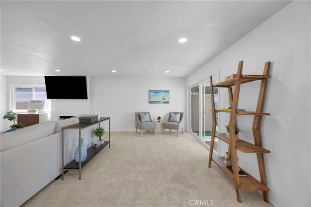 8350 E Blithedale, Long Beach, CA 90808