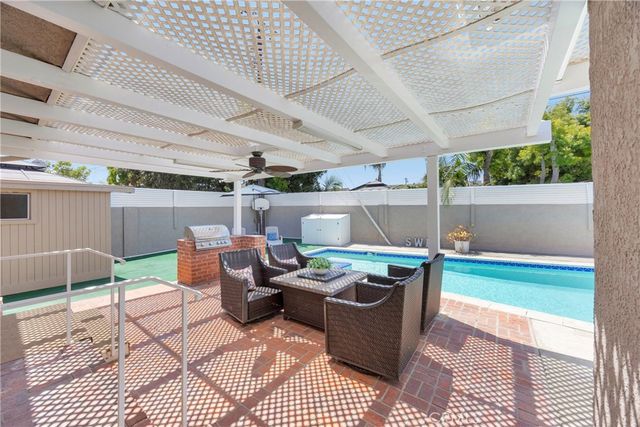 8350 E Blithedale, Long Beach, CA 90808