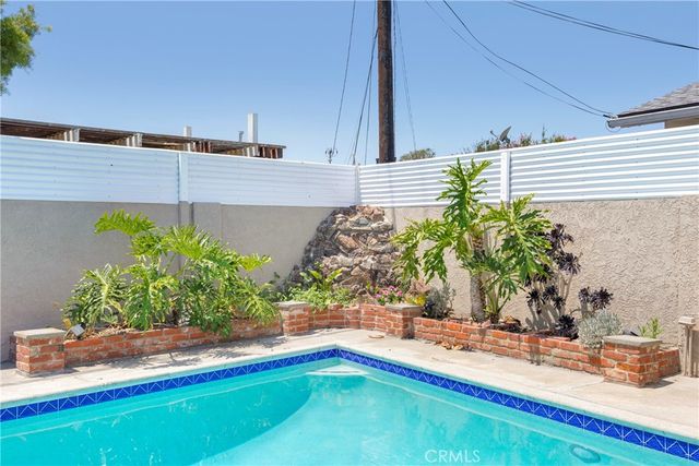 8350 E Blithedale, Long Beach, CA 90808