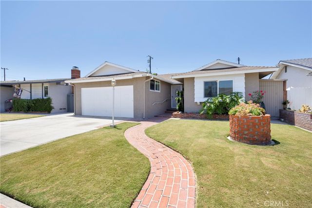 8350 E Blithedale, Long Beach, CA 90808