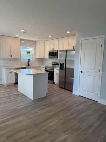 521 SKYLINE DRIVE E, Lakeland, FL 33801