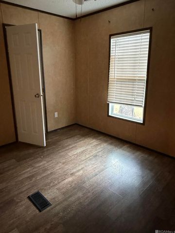 27031 S Satsuma Rd, Livingston, LA 70754